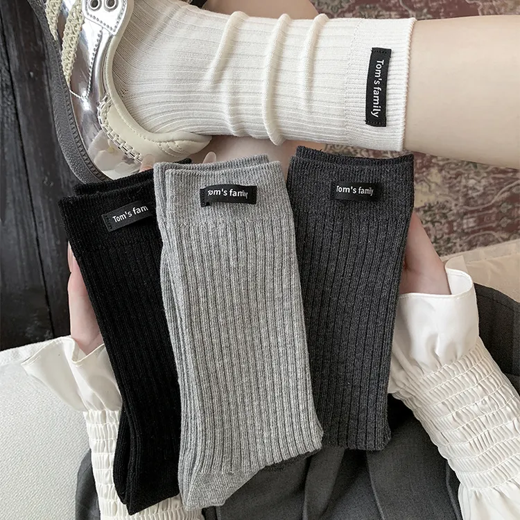 双针袜子女纯色简约外穿百搭中筒袜子日系布标竖条显瘦长筒堆堆袜