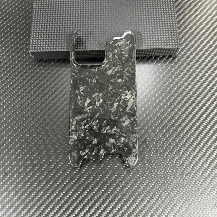 适用苹果苹果15/16pro/promax锻造碳纤维手机壳超轻超薄个性高端