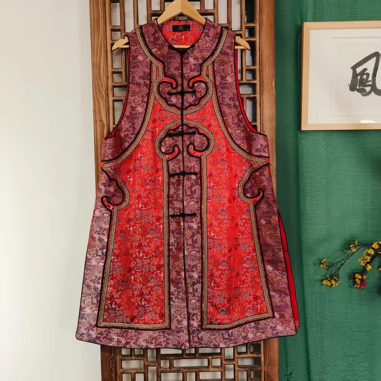 凤徕兮私人定制红底暗纹花拼紫色如意边对襟盘扣马甲（LS578-2）
