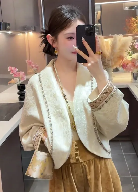 周粥星辰2025秋季新款中式设计款茧型提花刺绣外套+阔腿裤