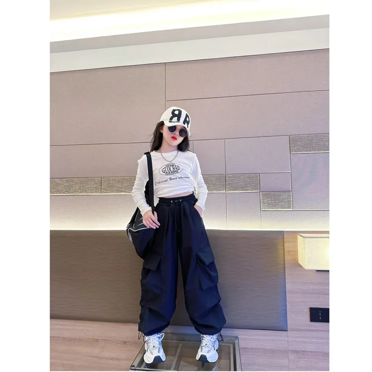 女童黑色工装裤春秋2025新款儿童痞帅风裤子女孩大童潮酷穿搭套装