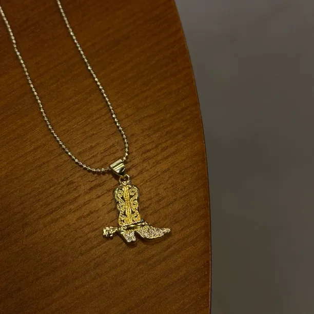 铜合金锆石吊坠 GULUM 982 靴子项链时尚简约气质