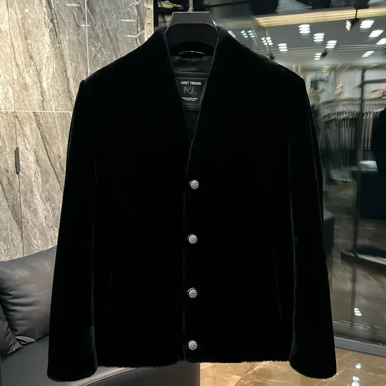 96820轻奢商务拼羊皮高密度钻石绒定制配扣深V领外套