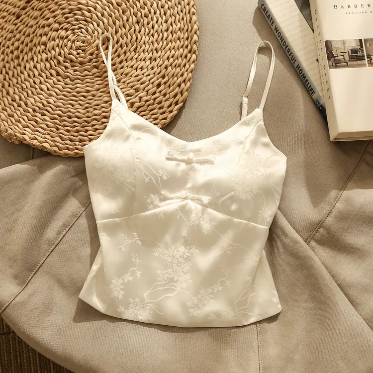 新中式缎面醋酸白色女高级带胸垫短款西装内搭轻奢高级小众女装