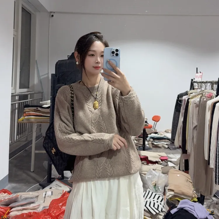 【100%山羊绒 239087】2025秋冬新款三股加厚圆领阿兰花重磅套头