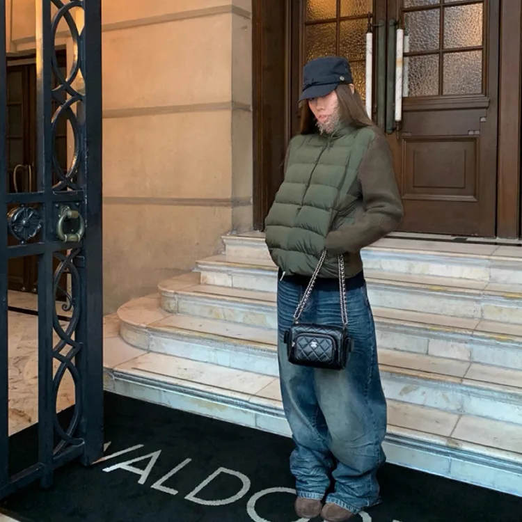 进阶温暖系  可溯源三*星安心90白鸭绒针织拼接袖短款羽绒服A001