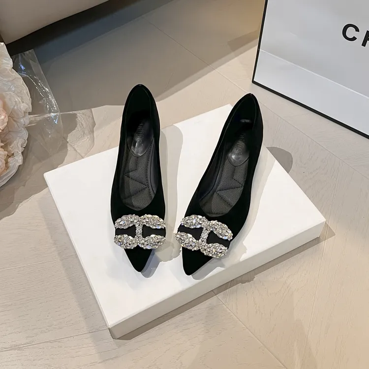 秋冬新款浅口一脚蹬尖头低跟轻职钻软底单鞋平跟日常法式