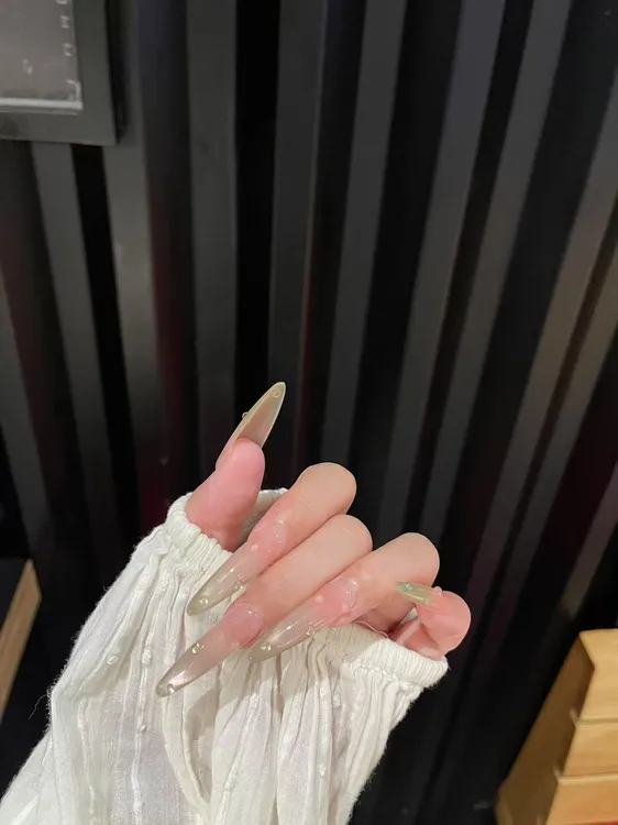 奶油芭乐裸色纯手工夏日穿戴猫眼简约高级显白指甲贴片