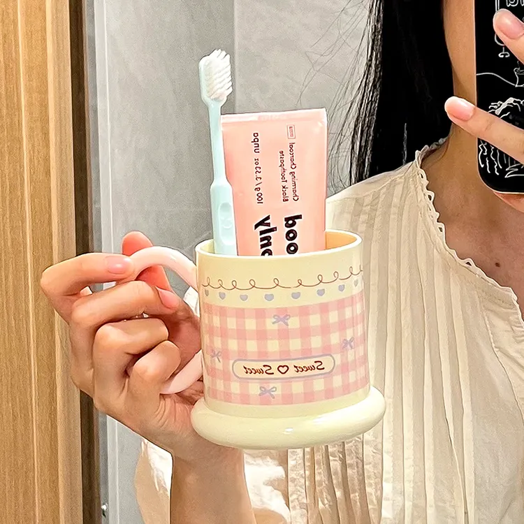 漱口杯子刷牙杯洗漱杯2025新款家用情侣闺蜜牙具牙缸牙刷杯高颜值