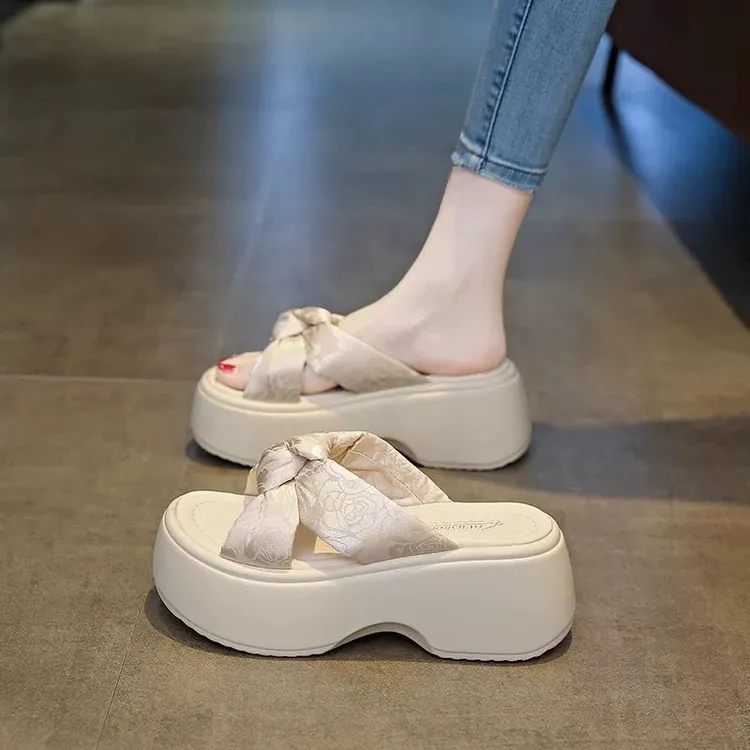 厚底国风凉拖鞋女外穿2025年夏季新款软底配裙子沙滩休闲一字拖女