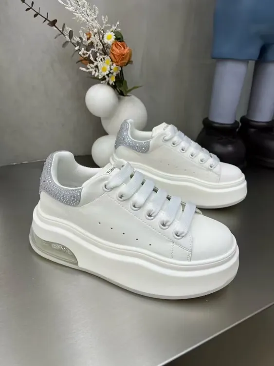 2025春季女鞋 时尚休闲运动增高厚底潮流韩版系带白色百搭透气