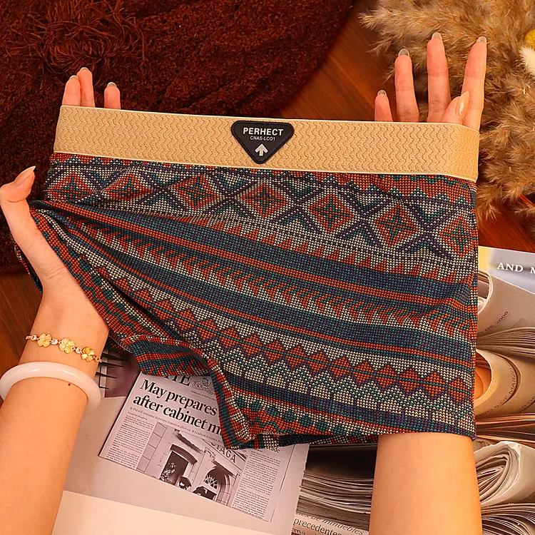 10A抑菌女士内裤新款网红爆款平角薄款安全防走光女生打底四角裤