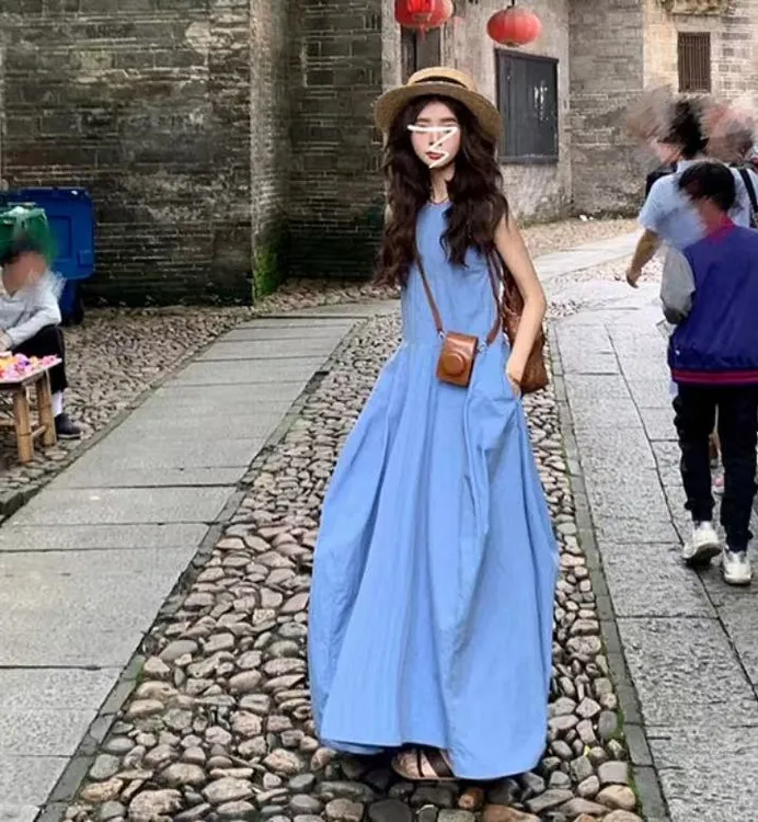 蓝色无袖背心连衣裙子女夏季2025新款海边度假法式气质超好看长裙