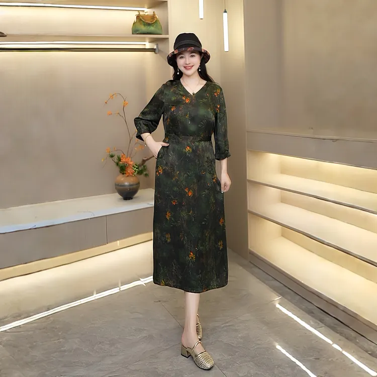 花想容新中式新款百搭不褪色老料花萝提花连衣裙女中长款休闲女装