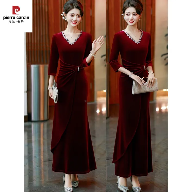 皮尔卡丹高端喜婆婆2025新款气质金丝绒连衣裙洋气结婚妈妈婚宴装