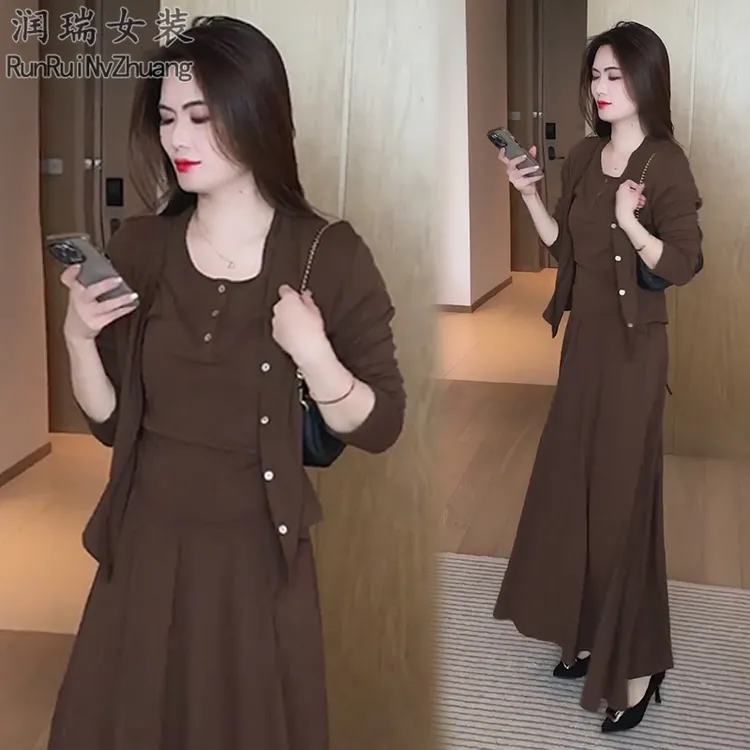 极简风时尚套装女2025秋季新款慵懒风长袖开衫背心半身裙三件套潮