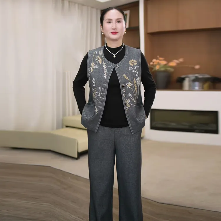 洋气妈妈秋装圆领刺绣马甲三件套中老年女装50-60岁气质时尚套装