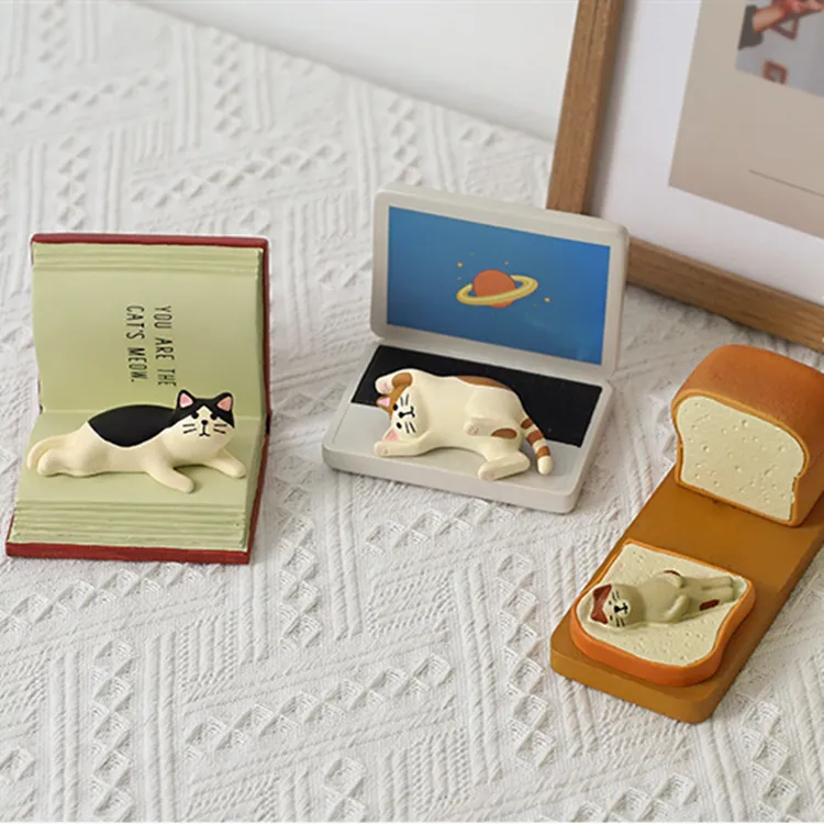 ININHOME日式三花猫咪书本手机支架杂货树脂工艺品微缩小摆件