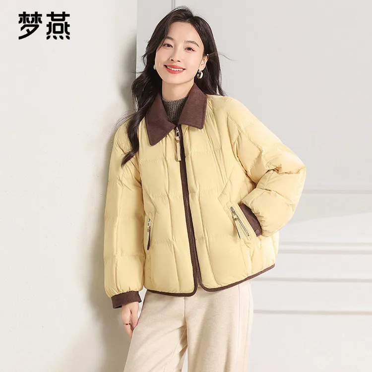 梦燕秋冬女款时尚舒适保暖复古摩登风短款小翻领羽绒服CY02B5041