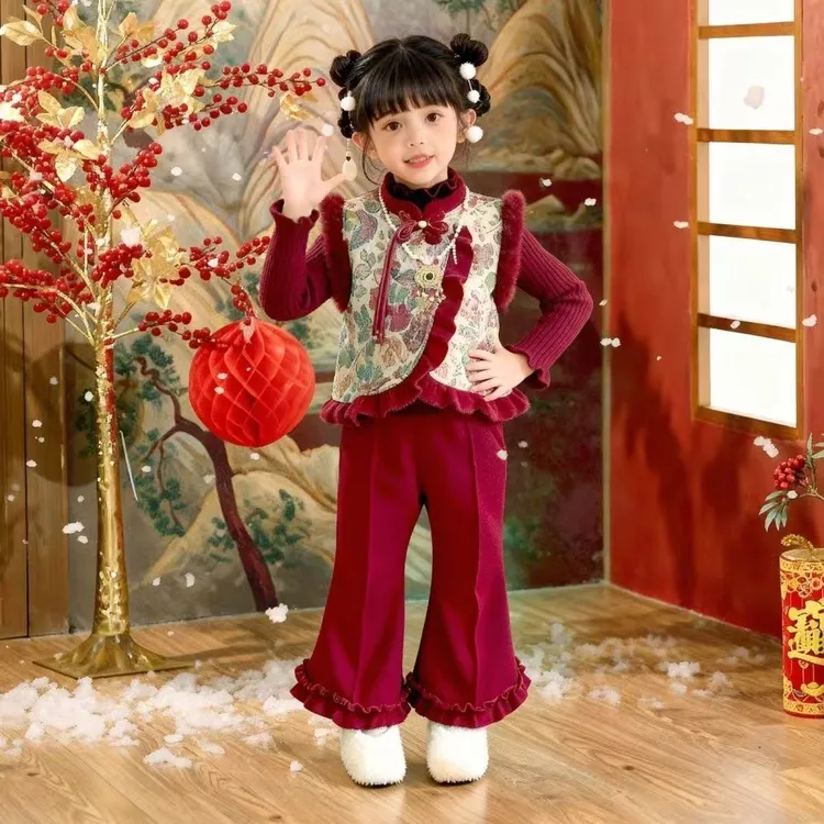 2026女童中式新款冬季加绒加厚儿童汉服套装国风马甲拜年服三件套