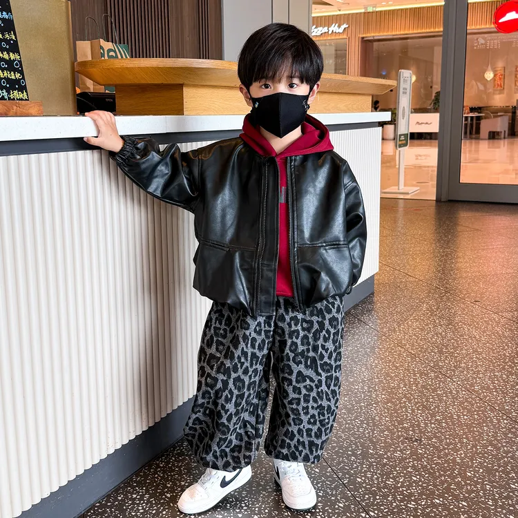 儿童衣服男童秋装套装2025新款帅气宝宝皮衣外套时髦小男孩三件套