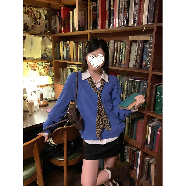 克莱因蓝假两件麻花毛衣女冬季宽松高级感翻领上衣 81550