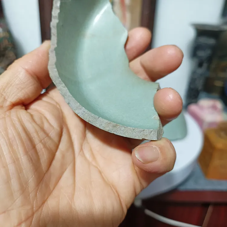 天青釉汝瓷未打磨碎片适合收藏佳品