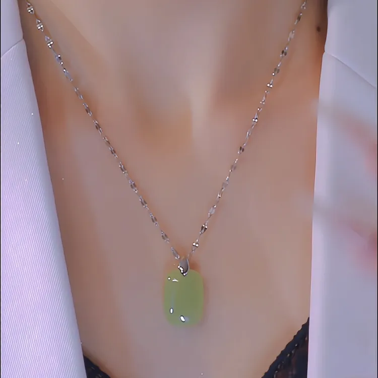 钛钢项链 气质项链女轻奢时尚百搭小众简约锁骨链ins无事牌饰品
