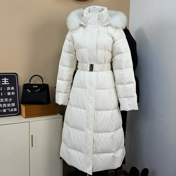 2025冬轻奢收腰连帽狐狸毛羽绒服