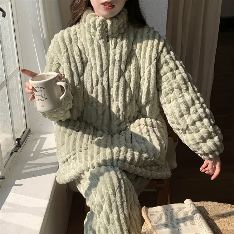 芯语婷秋冬季新款简约绿色三层加厚夹棉女士睡衣御寒保暖家居服