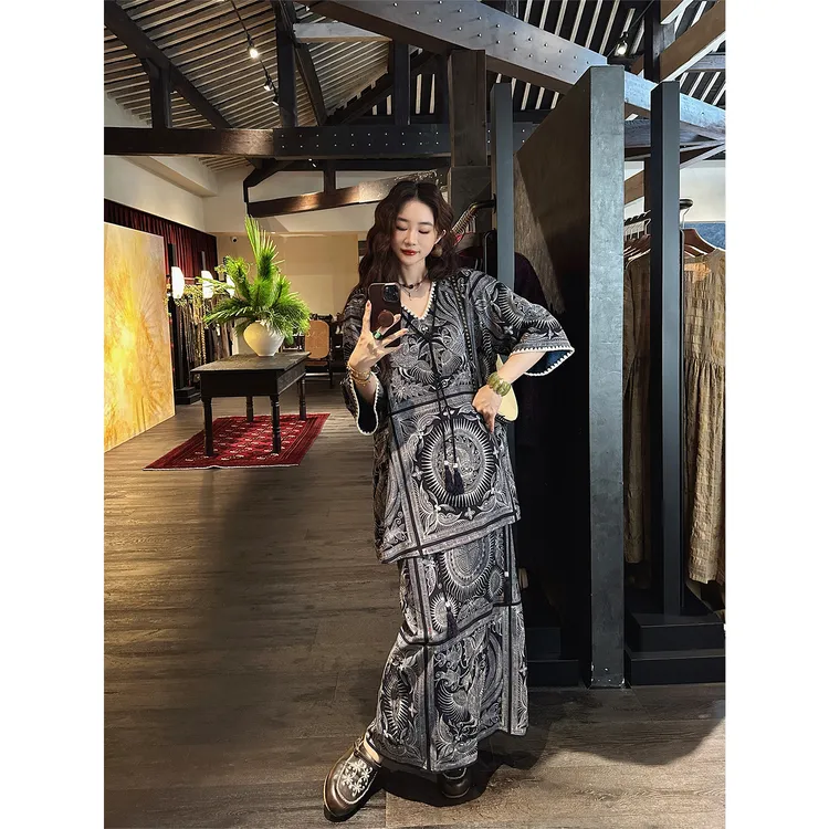 三吉黑花「7/25晚8点新品95折【梵灵】双面直喷苗族蜡染印花套装