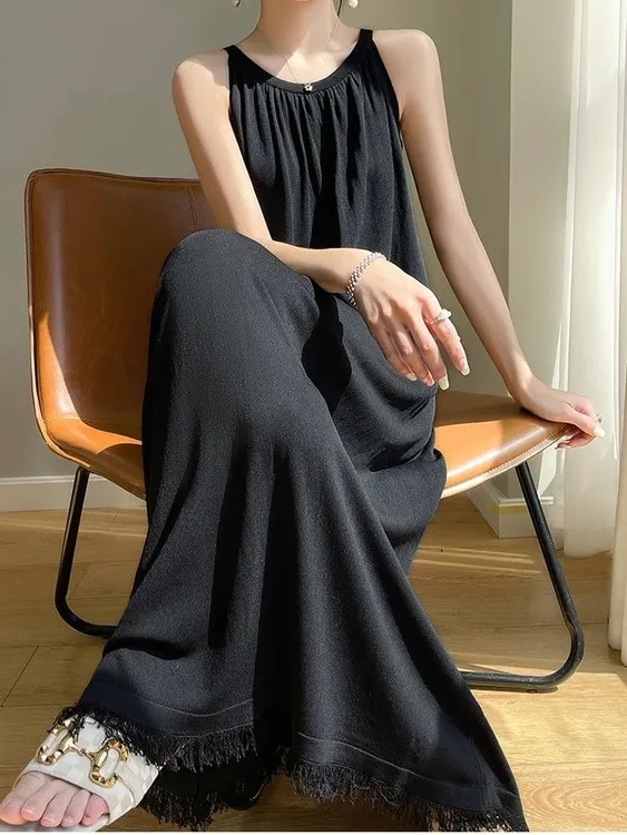 法式吊带无袖连衣裙过膝韩版显瘦宽松毛边遮肚子上档次挂脖薄冰丝