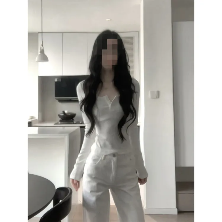 辣妹u领德绒打底衫设计感别致独特内搭修身长袖t恤上显瘦宽松裤子