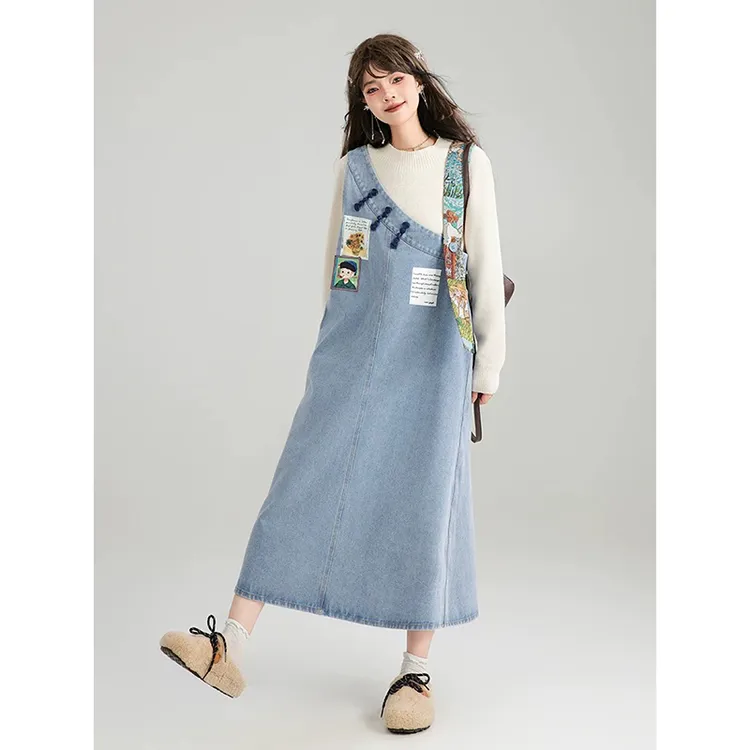 莲叶艺术感复古牛仔背带裙秋季小众设计印花遮肉显瘦字连衣裙