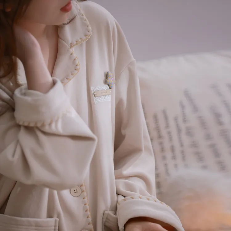 思莉太太秋冬睡衣女款爆款2025新款高级感加厚加绒甜美秋冬居家服