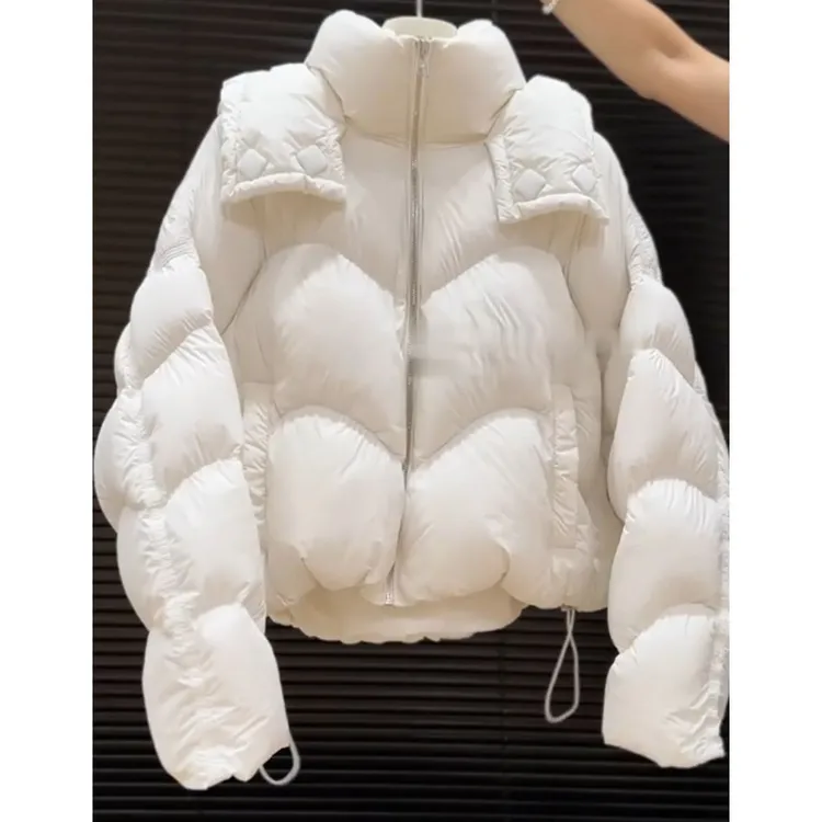 白色面包服女2024年冬季新款短款高级感连帽加厚韩版宽松保暖外套