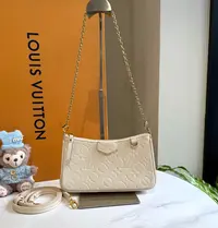 99新 LouisVuitton/路易威登 easypouch 奶白色链条包芯片款/5688
