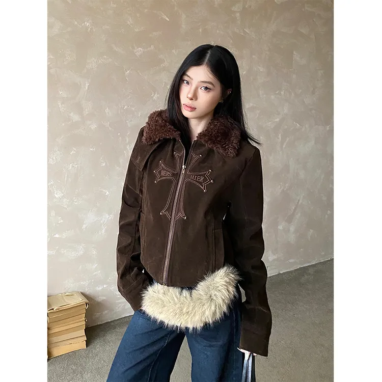 NowAndHere羊羔绒翻领麂皮绒棉服女冬季柳钉十字架工装夹克外套