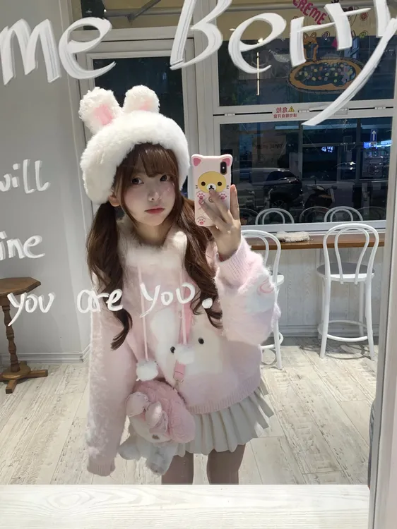 「小鸟自制」“布蕾兔”少女感软糯套头小兔毛领毛衣～