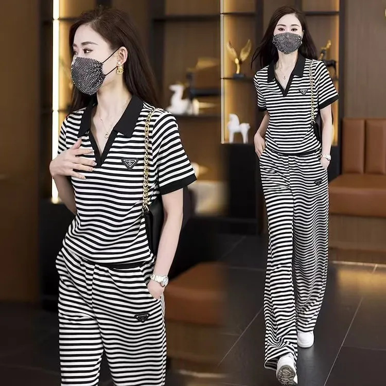 200斤微胖mm显瘦条纹休闲套装女大码洋气宽松遮肉减龄运动两件套