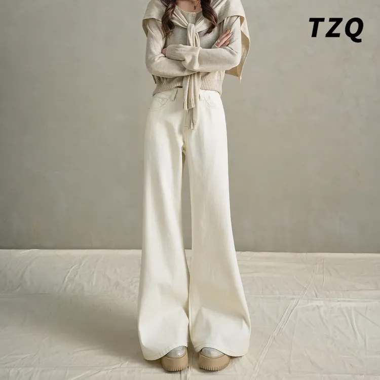 淘稚气米杏色微喇牛仔裤女爆款2025秋季高腰显瘦不贴腿阔腿喇叭裤