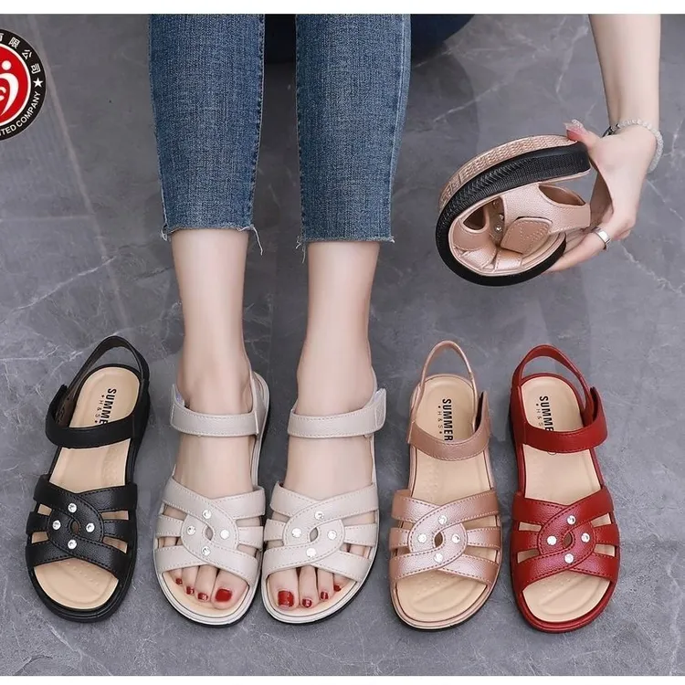 妈妈新款凉鞋夏季外穿防滑软底老人平底休闲中老年舒适女士拖鞋