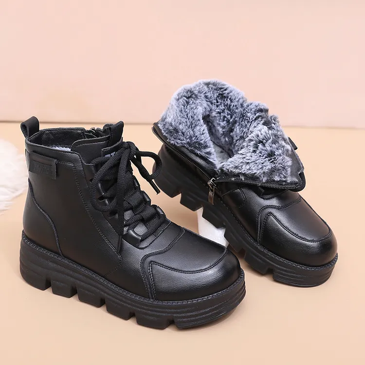 真皮软底妈妈棉鞋加绒保暖女士短靴厚底新款雪地靴女靴子马丁靴