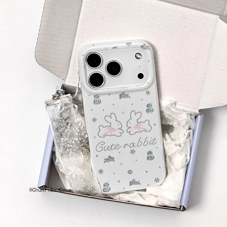 可爱卡通白底镂空闪粉点阵兔子适用苹果17/16promax手机壳15/14
