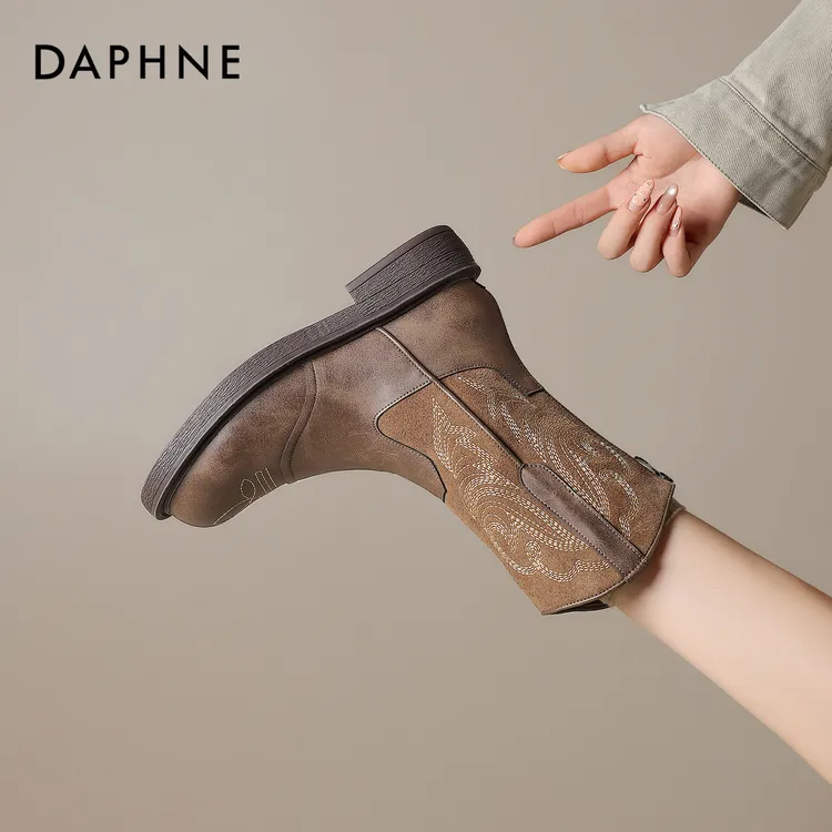 达芙妮2025秋季中筒复古短靴新疆草原靴子美拉德西部牛仔靴