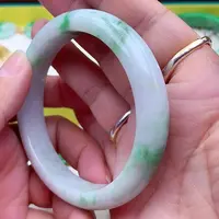 翡翠手镯未镶嵌翡翠