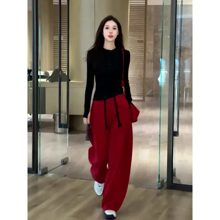 时尚运动风休闲套装女秋季2025爆款修身显瘦黑色卫衣阔腿裤两件套