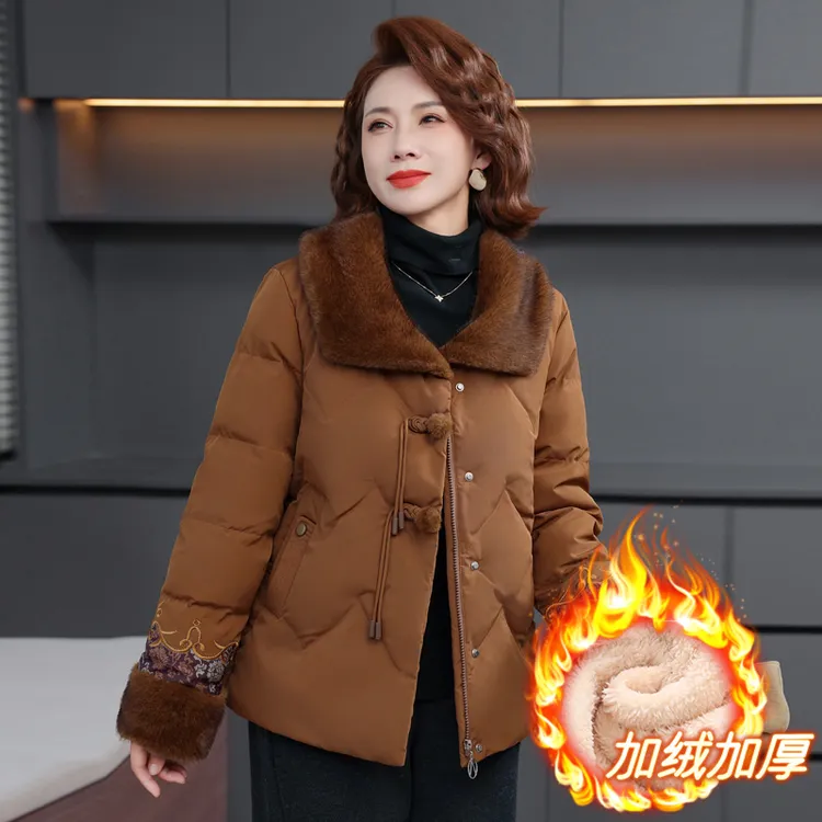 刺绣中老年女装妈妈装加绒厚款中国风宽松型大毛领保暖气质棉衣