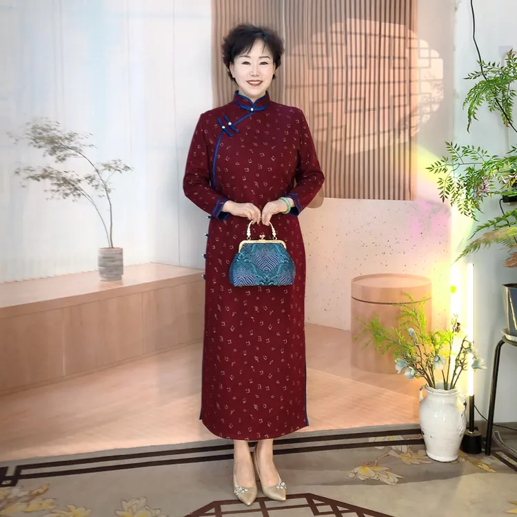 【欢乐音符】安哥拉红秋冬季大码旗袍喜婆婆喜妈妈长袖红色修身气质