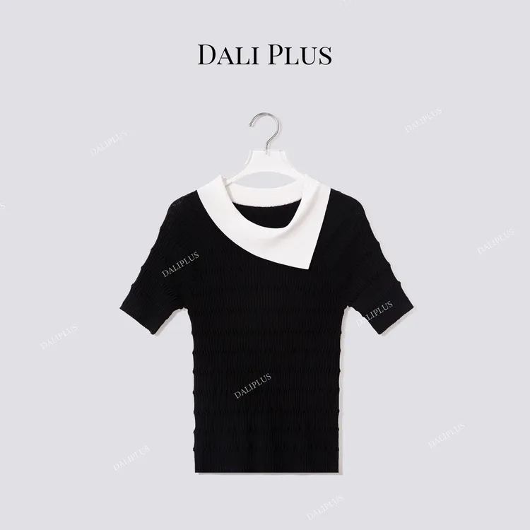 DALI PLUS“斜领撞色冰丝针织”轻奢凉感肌理短袖上衣SD602341-1商品图